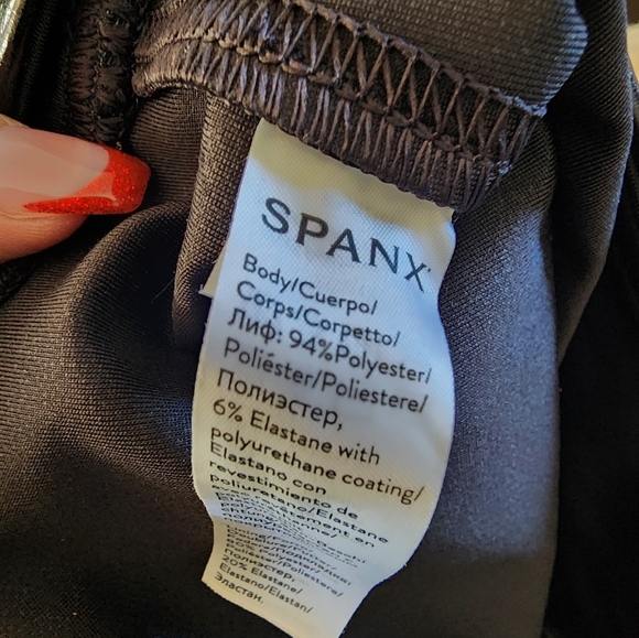 Spanx Faux leather pants in size Medium petite New with tags - Picture 5 of 5